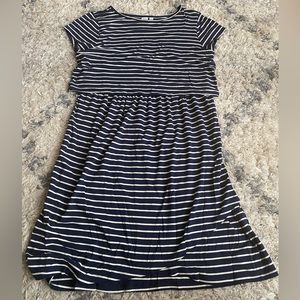 Women’s Maternity/Nursing Dress GAP size Large